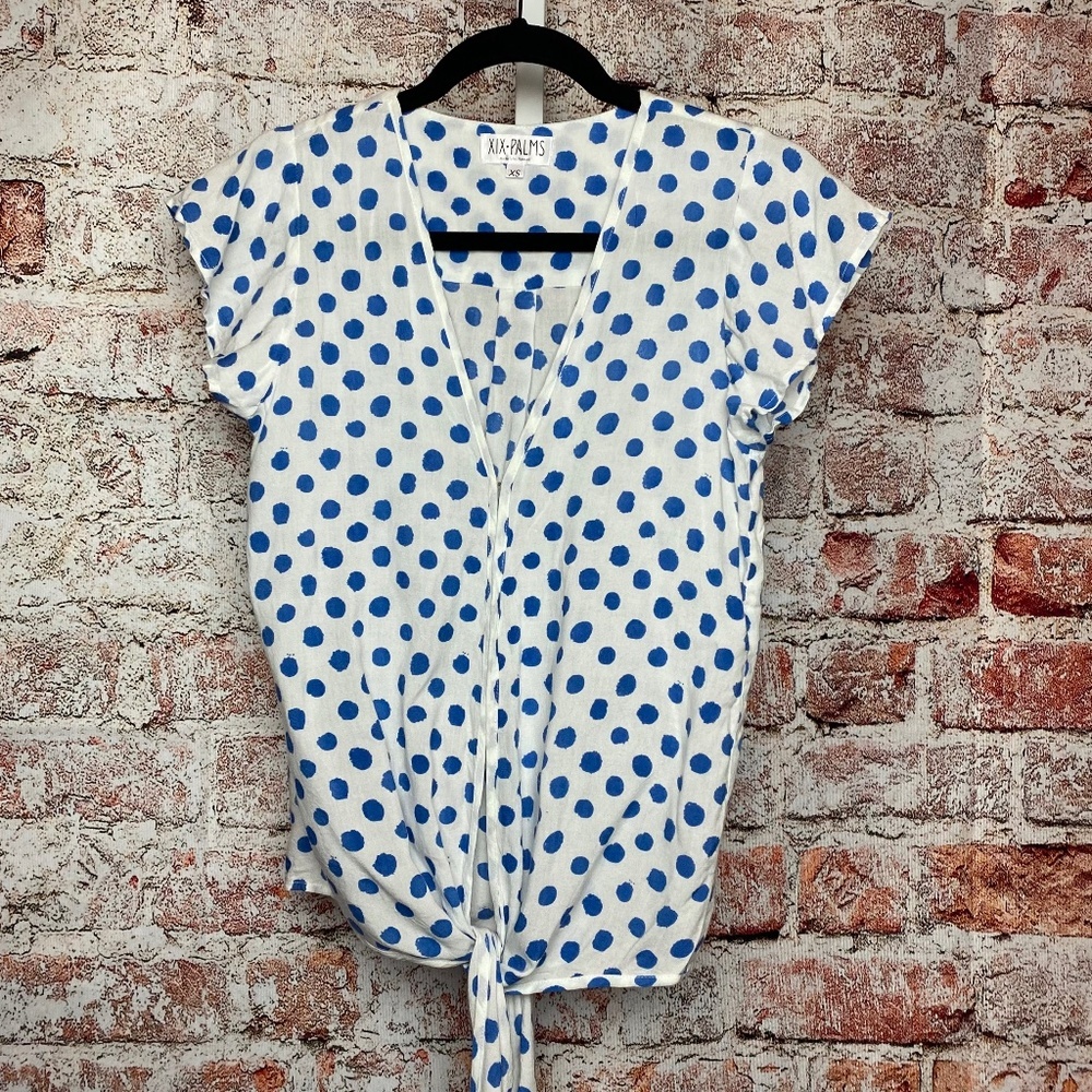 XIX Palms Womenʻs White.& Blue Polka Dot V Neck Blouse With Tie Size X-Small